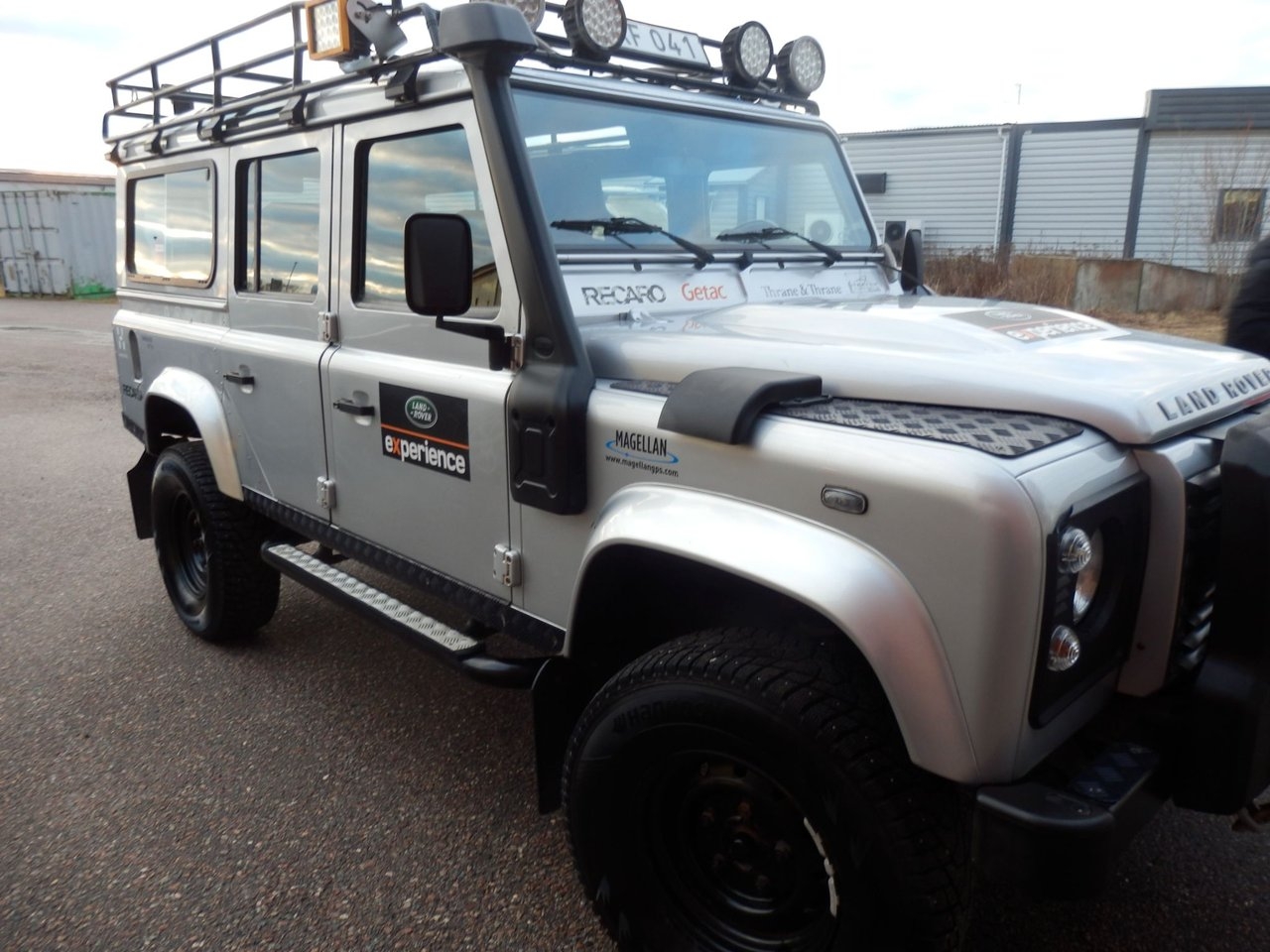 Land Rover Defender 2012, kuva 3/10