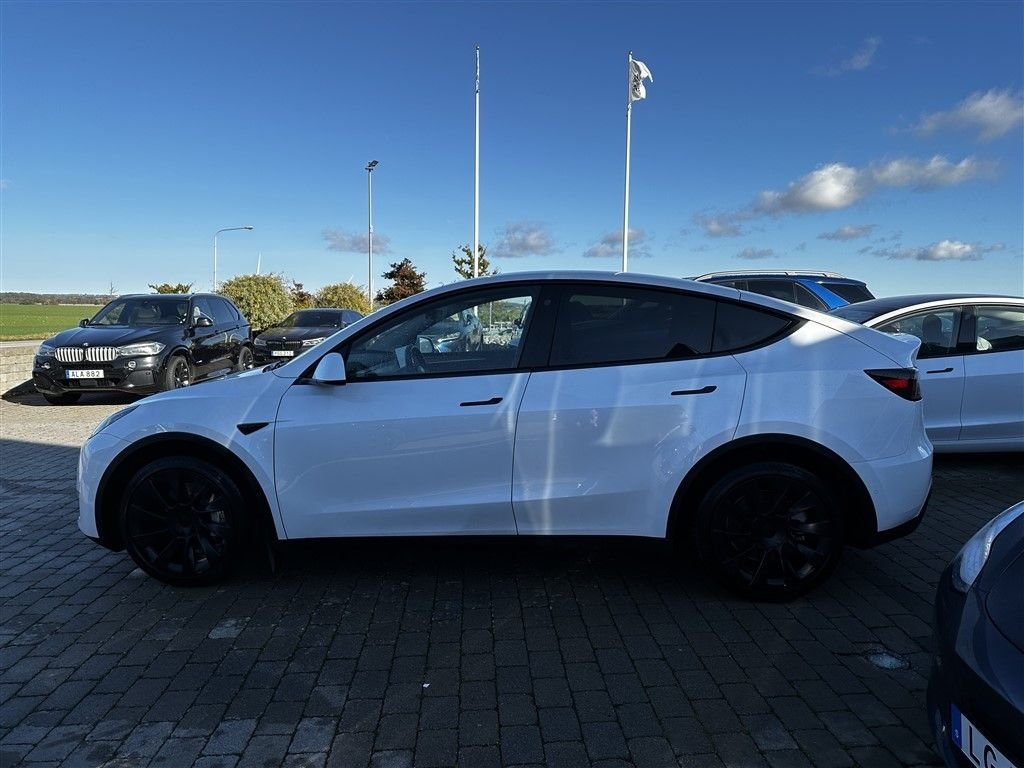 Tesla Model Y Long Range AWD, FSD, 20tum 2021, bild 3/6