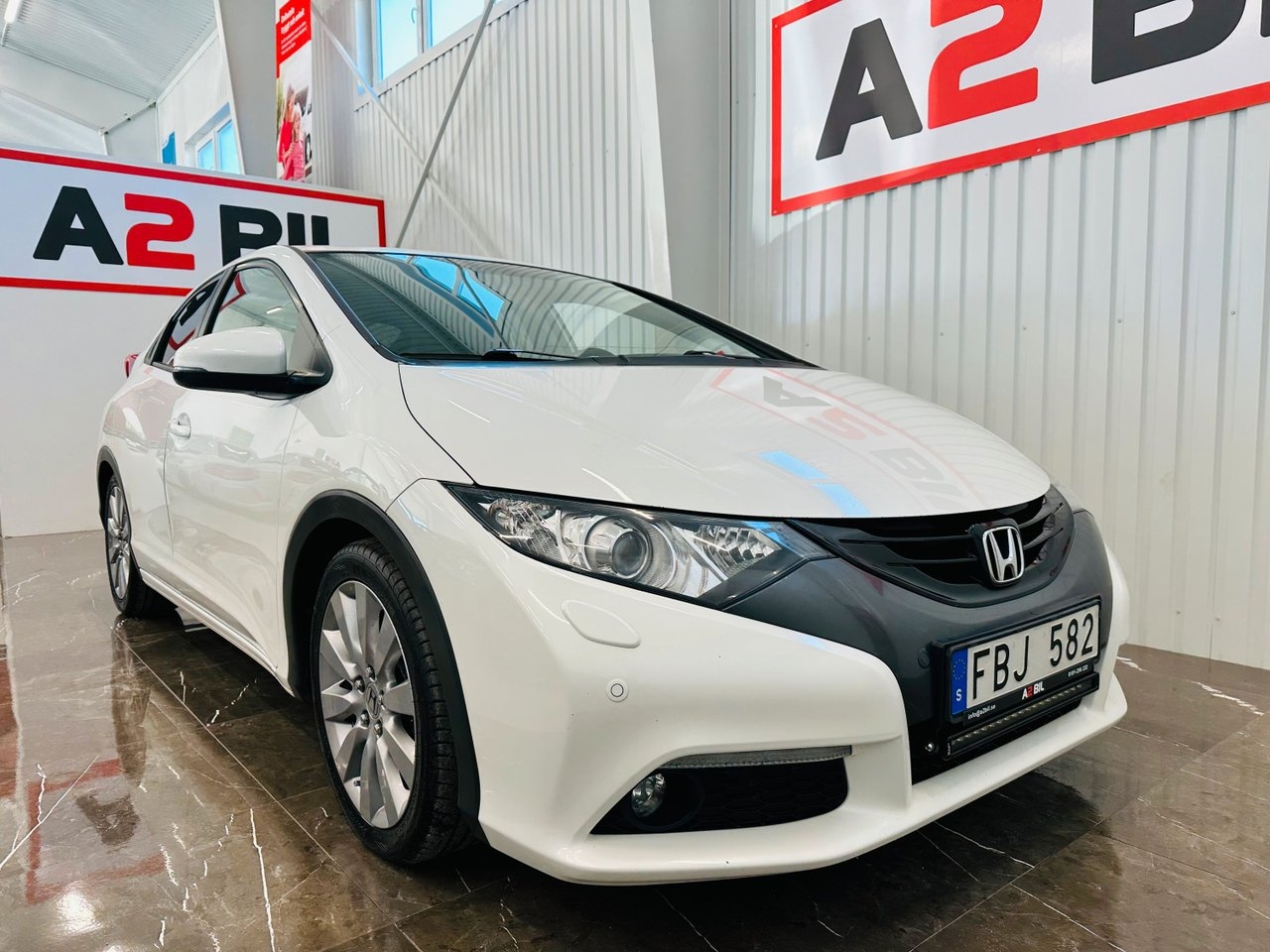Honda Civic 1.6 i-DTEC Lifestyle 2013, bild 2/10
