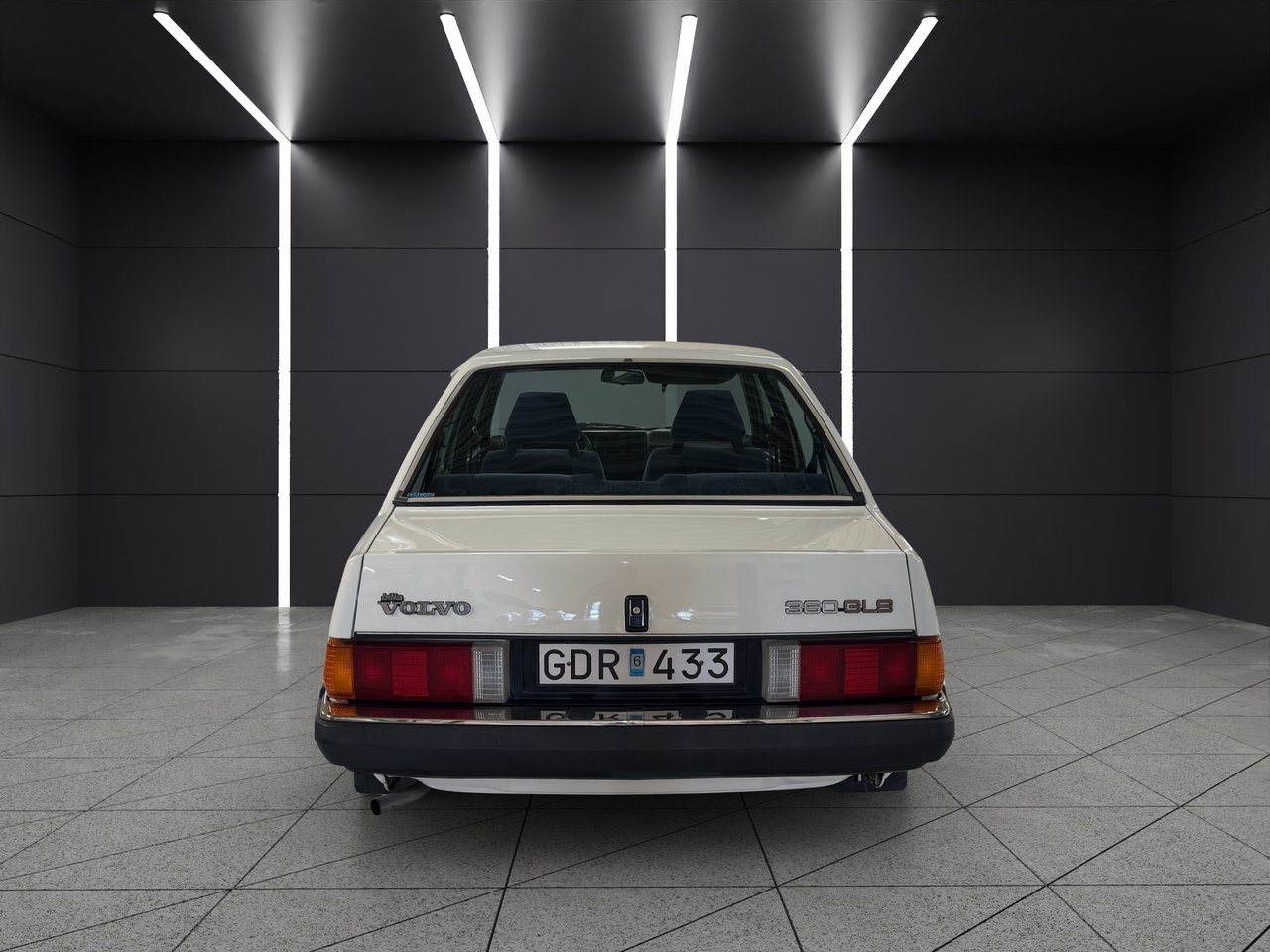 Volvo 360 GLS 1984, photo 4/27