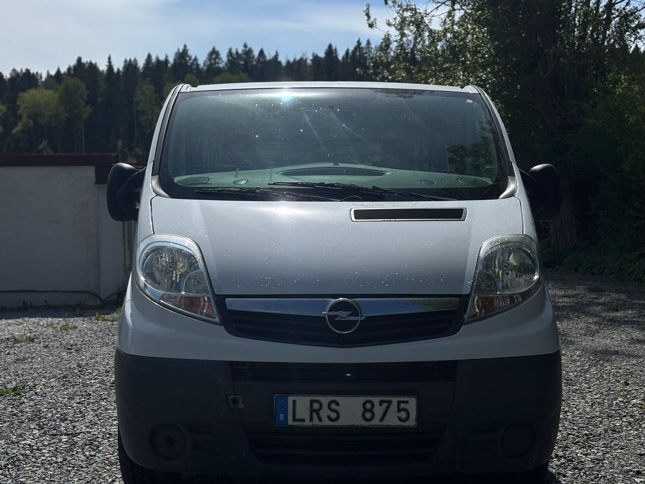 Opel Vivaro 2012, bild 4/10