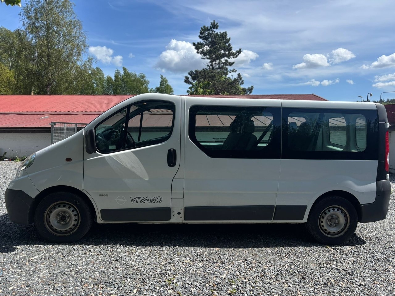 Opel Vivaro 2012, bild 2/10