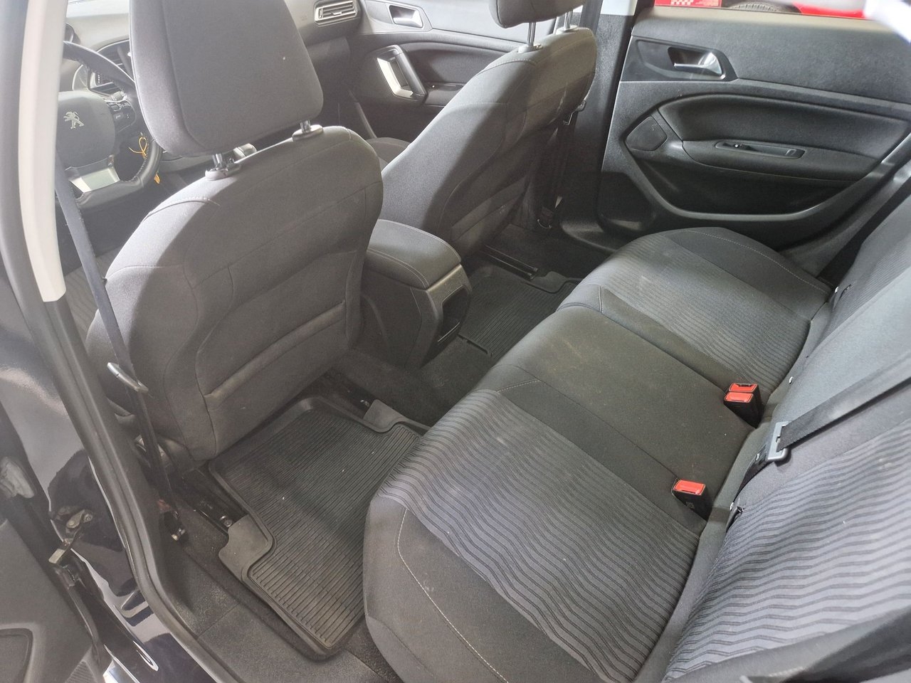 Peugeot 308 2016, bild 7/10