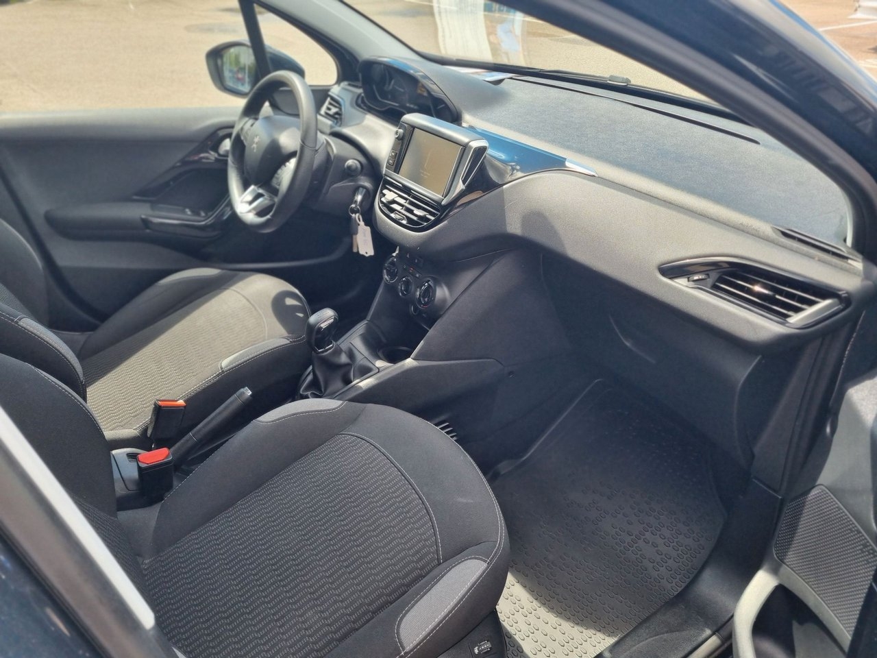 Peugeot 208 1.2 VTi Euro 6 2016, kuva 5/7