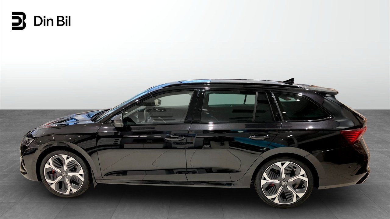 Skoda Octavia RS 2,0 TSI 265HK DSG 2026, bild 2/10