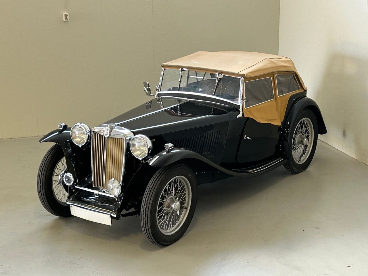 MG T-Type TC Midget 1.25 1946, kuva 4/10