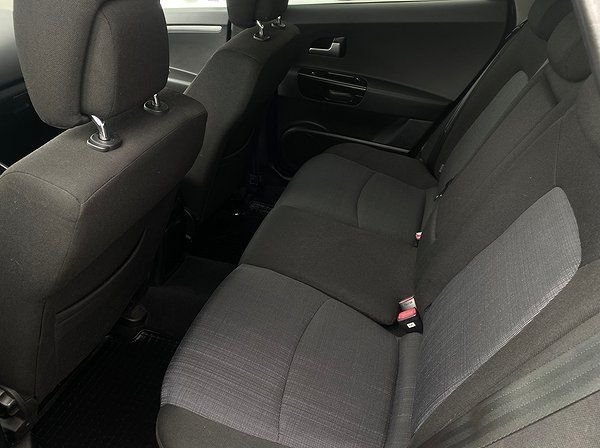 Kia Ceed 2011, bild 7/12