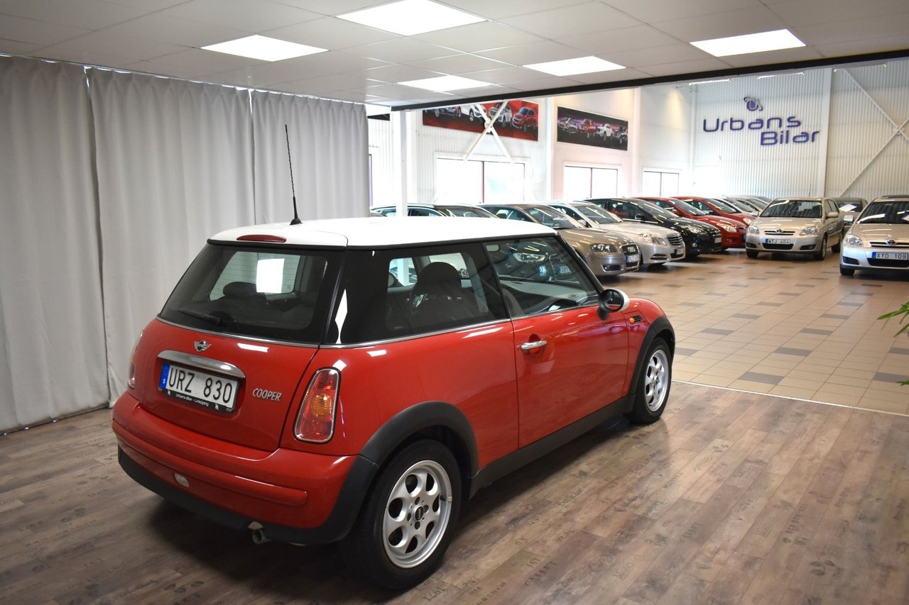 MINI Cooper 1.6 (116hk) Ny Servad 2004, photo 6/10