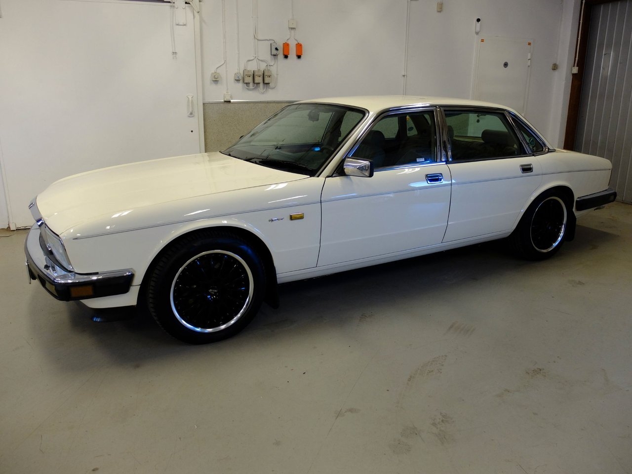Jaguar XJ