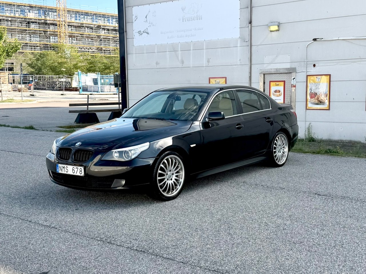 BMW 525