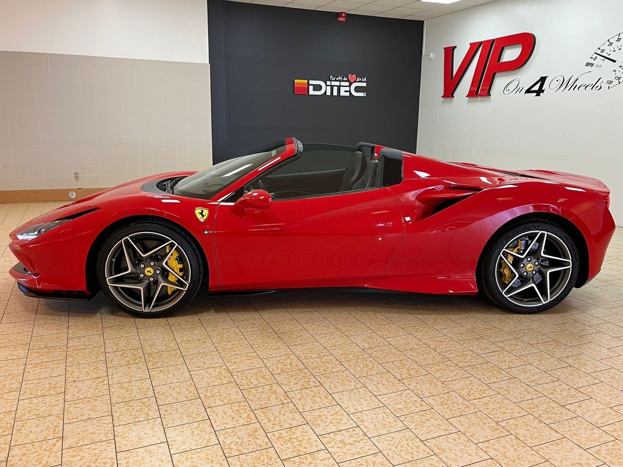 Ferrari F8 Spider 2021, bild 3/10