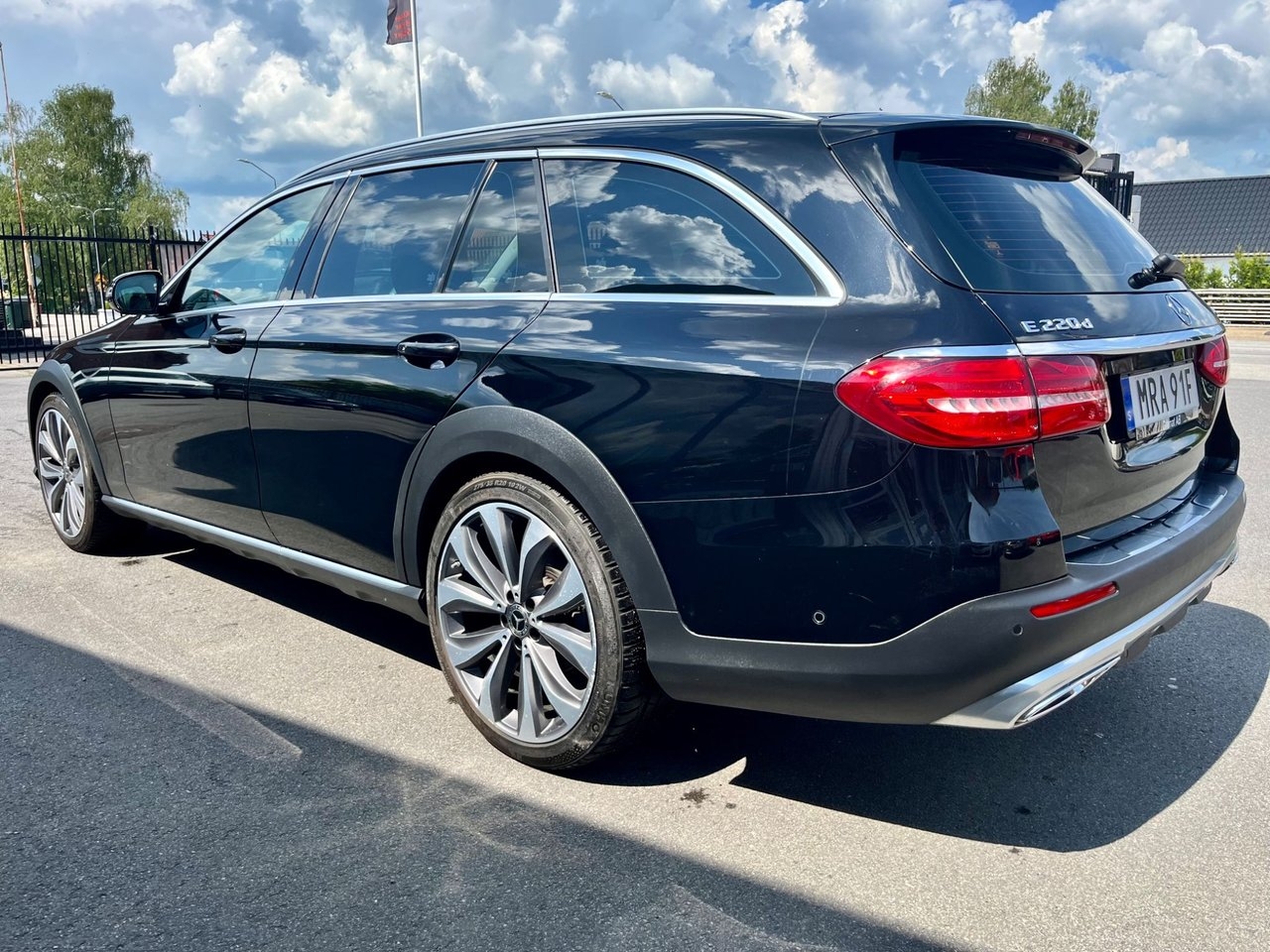 Mercedes-Benz E 2020, photo 5/10