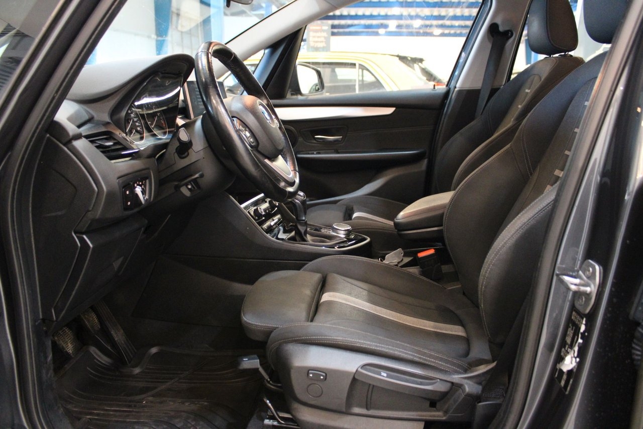 BMW 218 i Active Tourer Advantage Euro 6 2017, photo 6/10