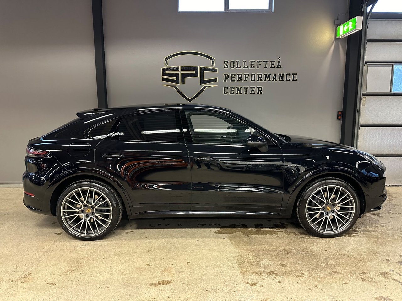Porsche Cayenne 2022, bild 2/23