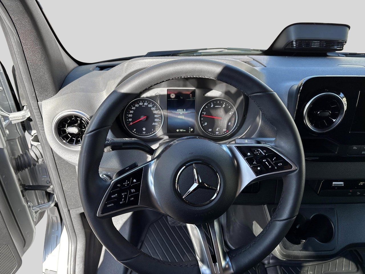 Mercedes-Benz Sprinter 2025, bild 4/13