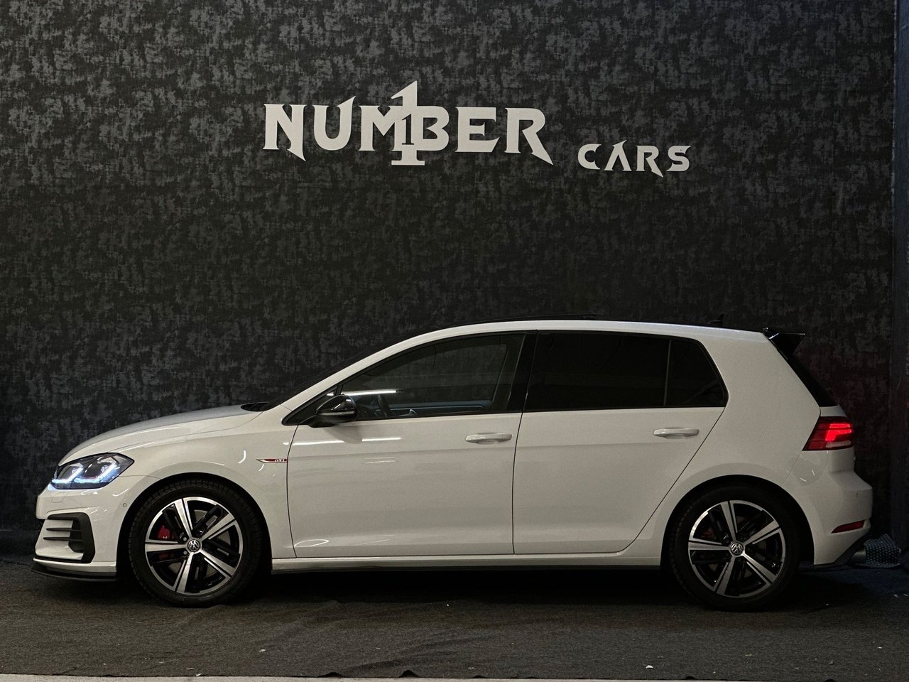 Volkswagen Golf 2018, kuva 6/10