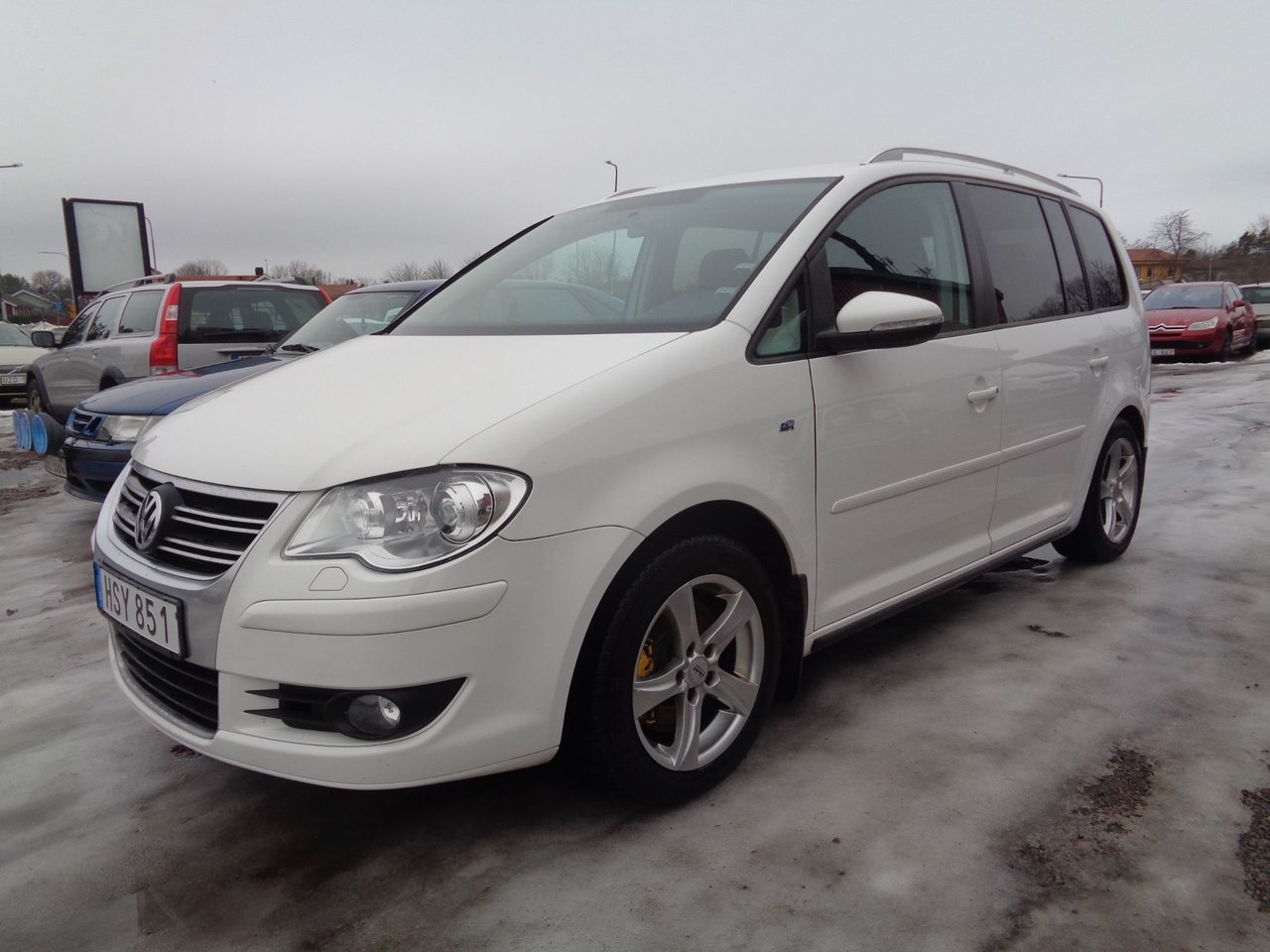 Volkswagen Touran 2010, bild 3/22