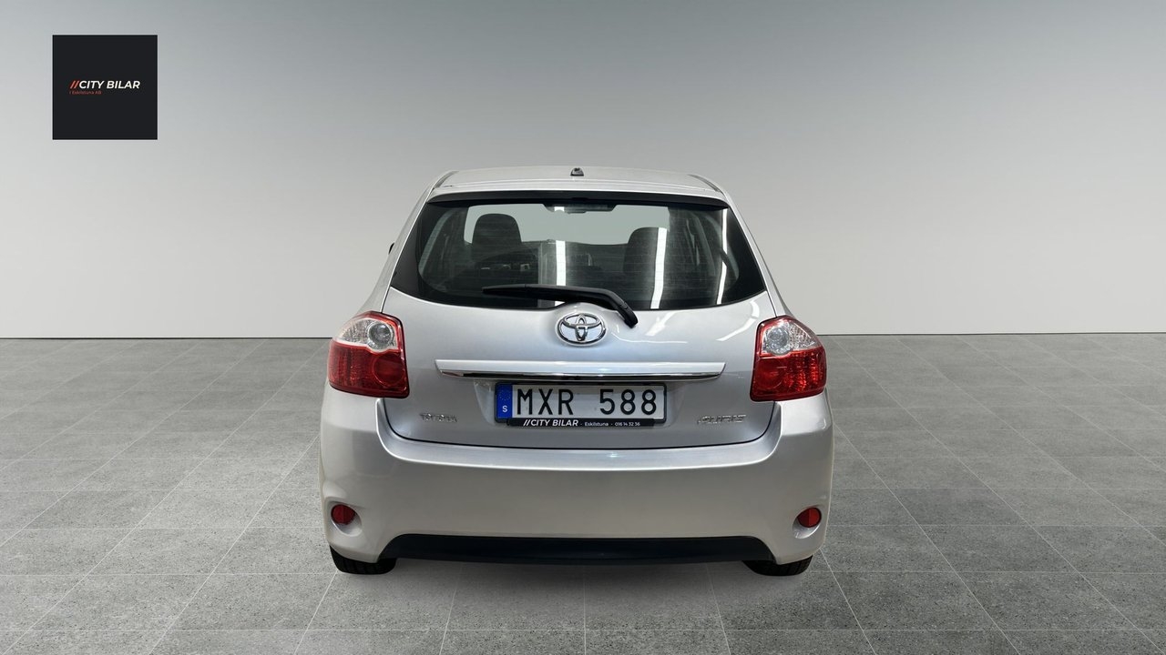 Toyota Auris 2012, bild 6/16