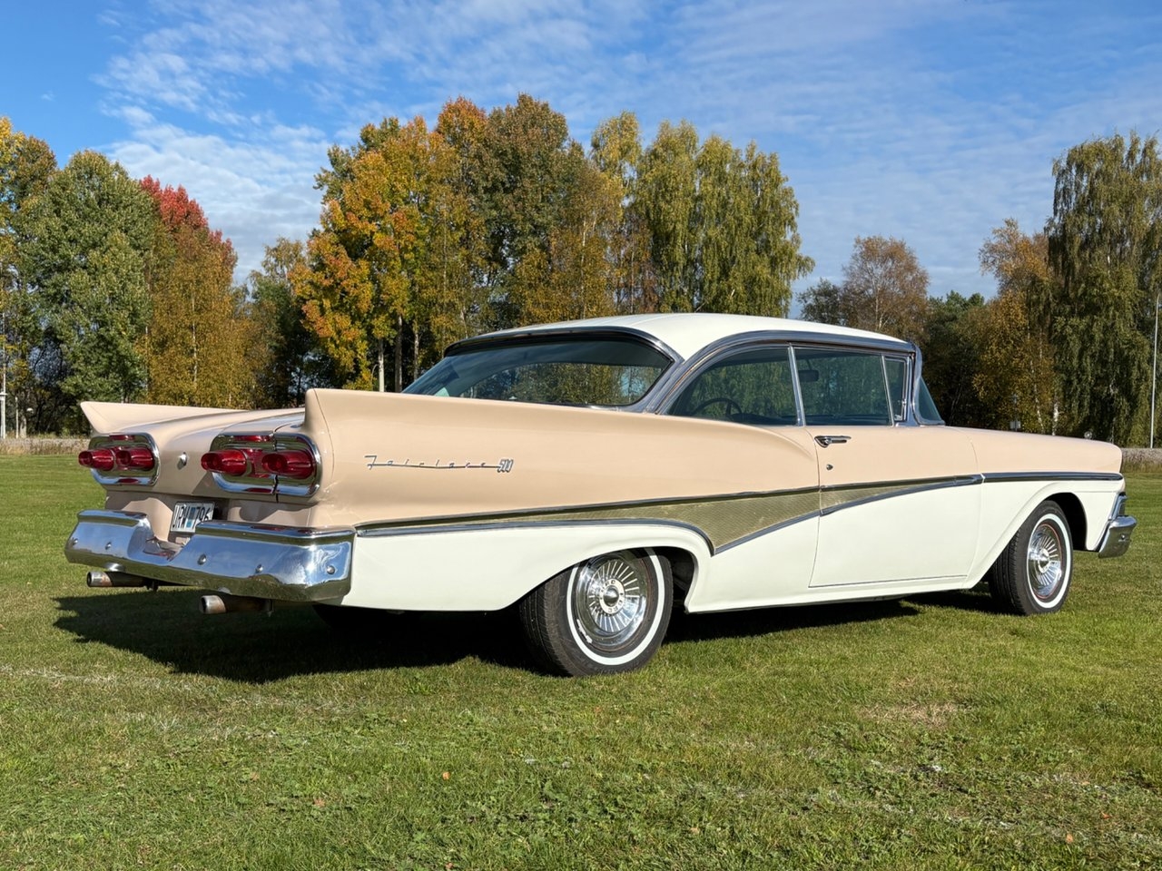 Ford Fairlane 500 Town Victoria Coupé 1958, bild 2/10