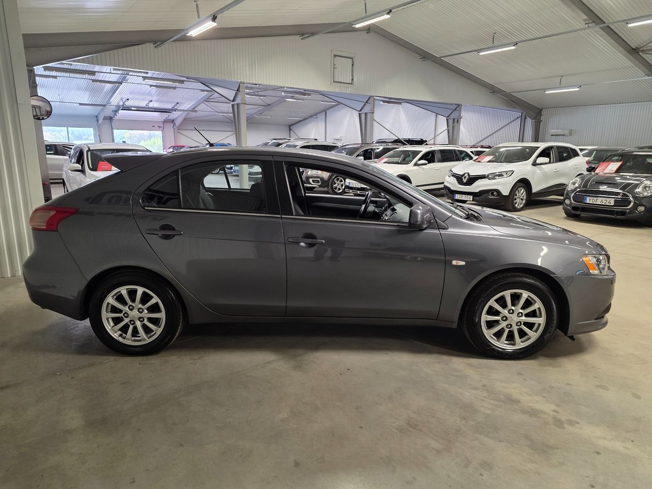 Mitsubishi Lancer 2011, bild 3/10