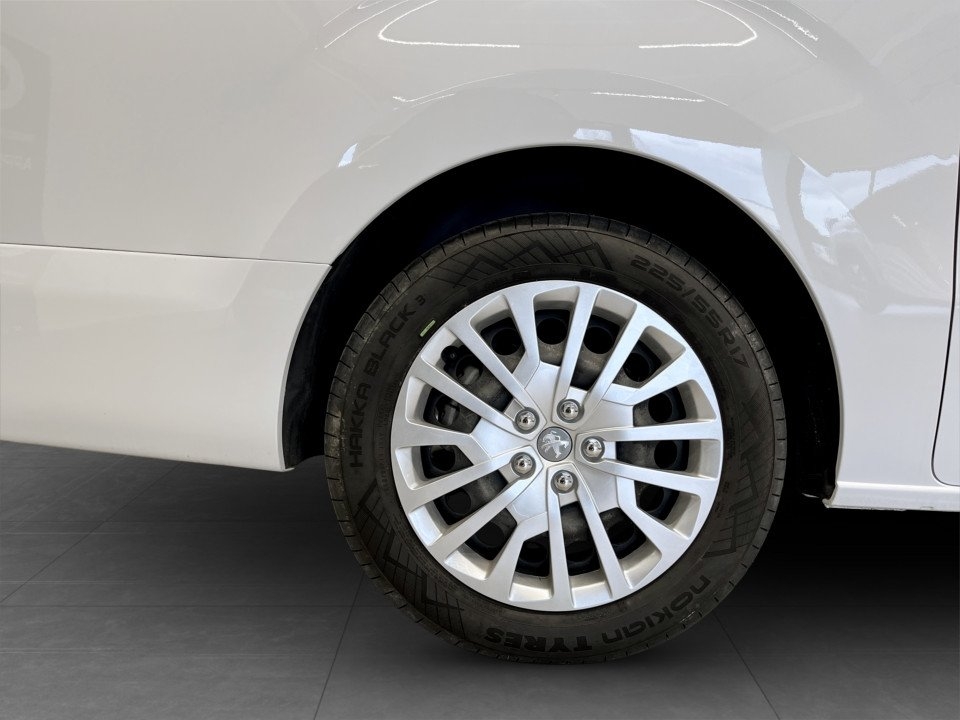 Peugeot e-Traveller 2023, bild 5/16