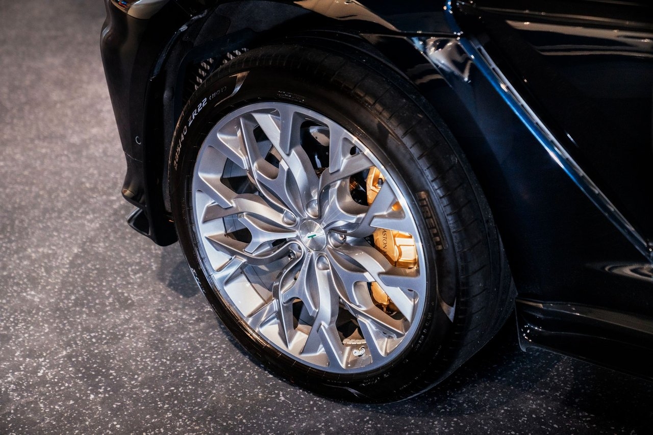Aston Martin DBX 707 4,0 V8 2023, bild 6/10