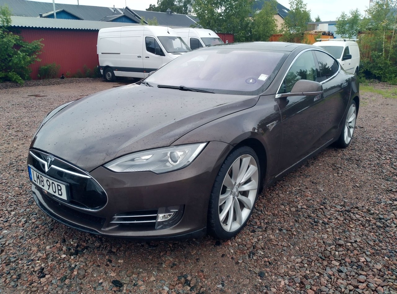 Tesla Model S
