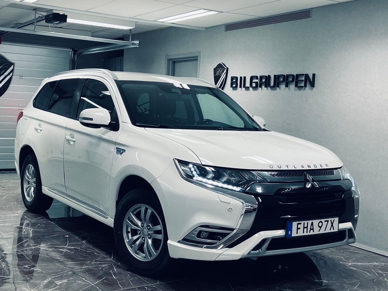 Mitsubishi Outlander PHEV CVT Hybrid 4WD 2020, bild 4/10