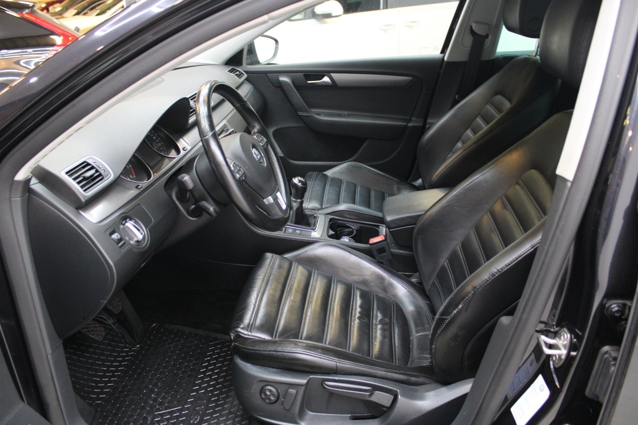 Volkswagen Passat 2013, kuva 6/13