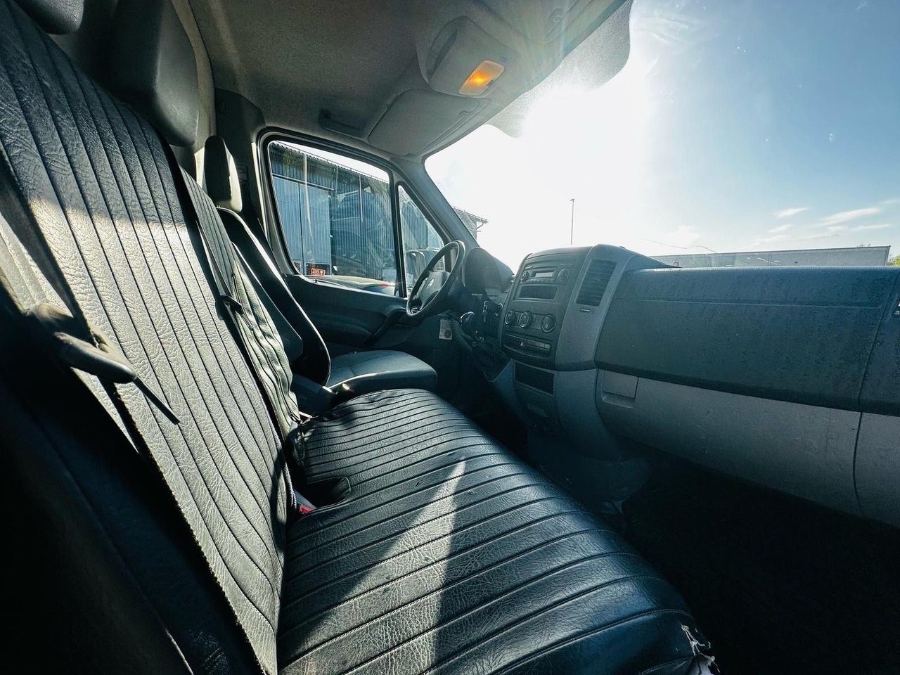 Volkswagen Crafter 2009, bild 7/8