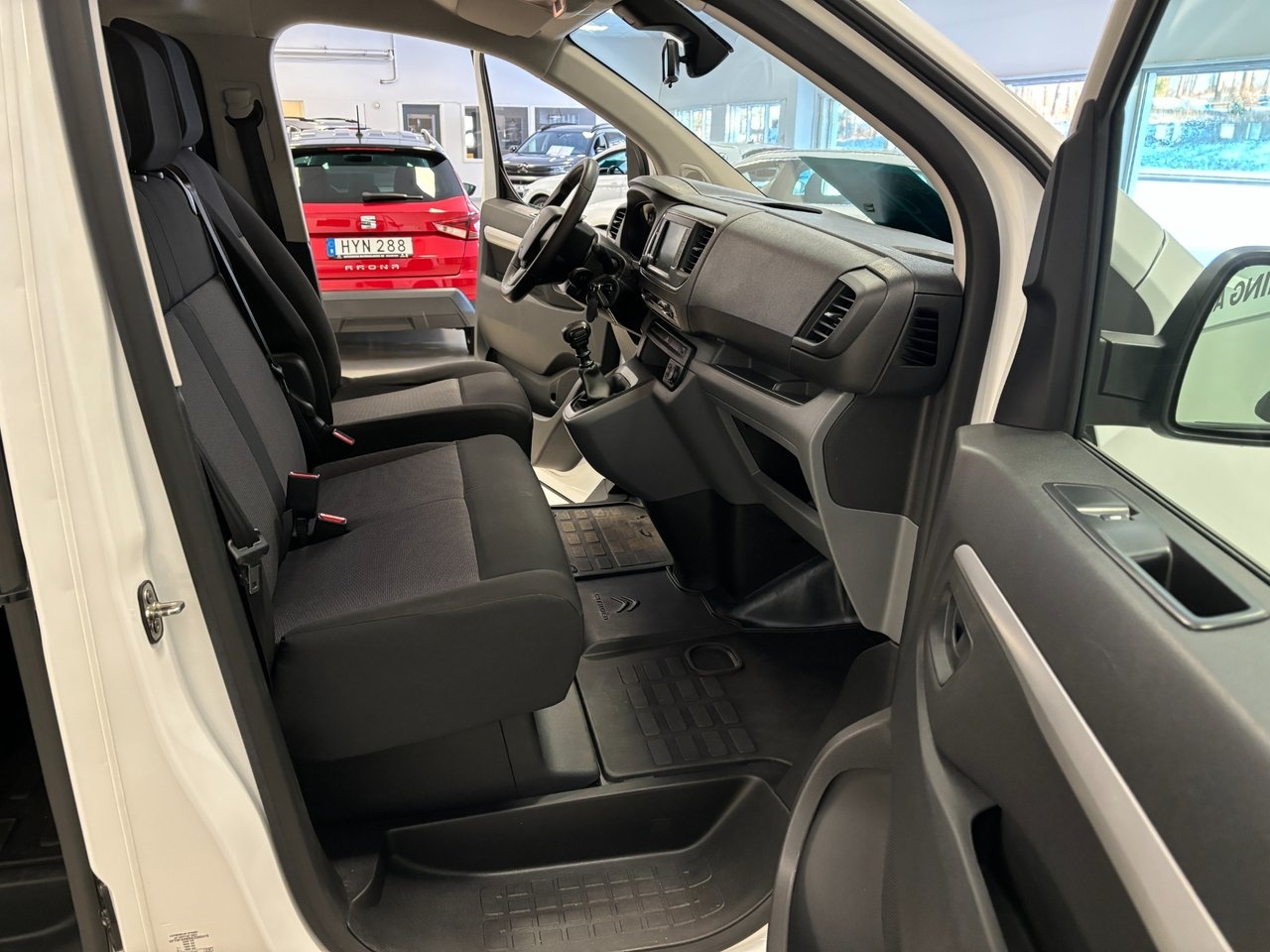 Citroen Jumpy L3 Crew Cab 6sits Drag 2020, bild 7/8