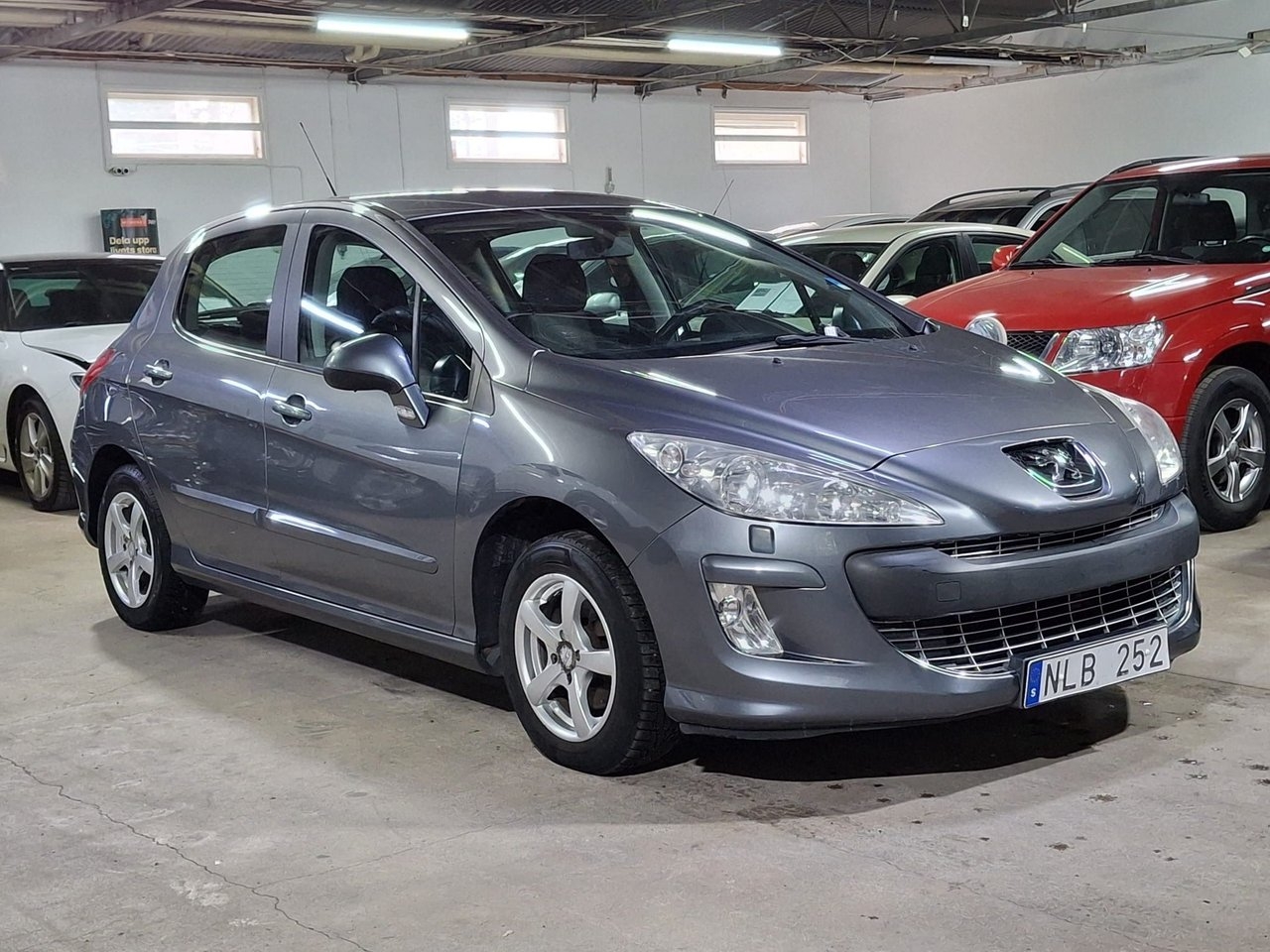 Peugeot 308 2009, bild 2/14