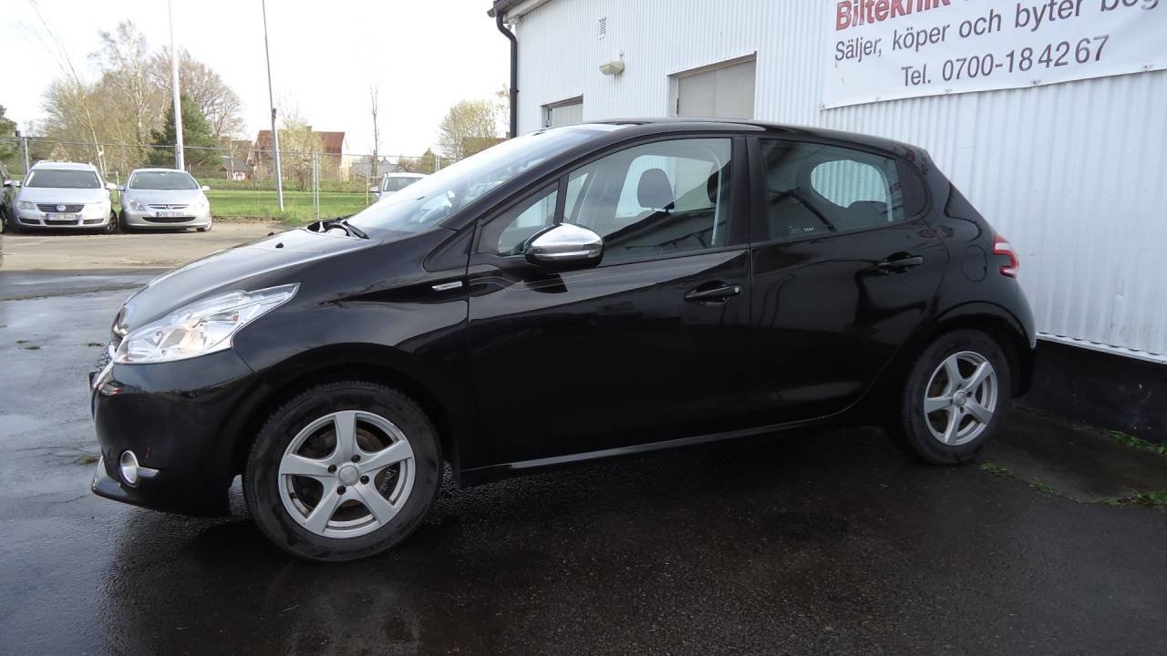 Peugeot 208 1.2 VTi 2013, bild 4/10