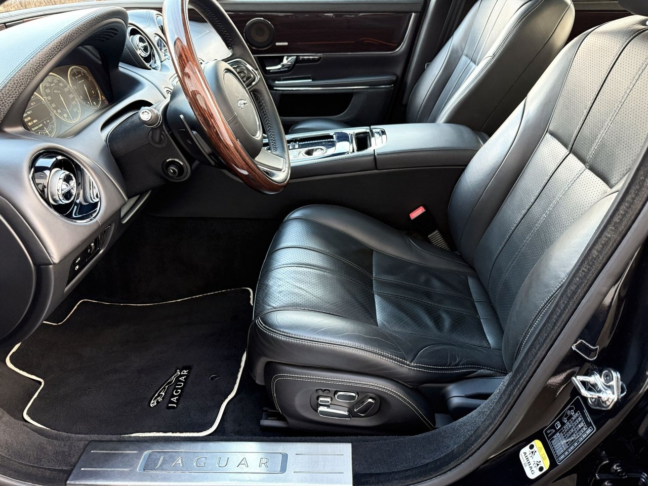 Jaguar XJ 2010, bild 5/8