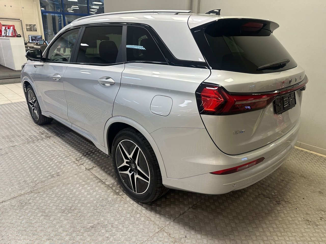 DFSK E5 Plug-in Hybrid 283hk 2025, kuva 3/10