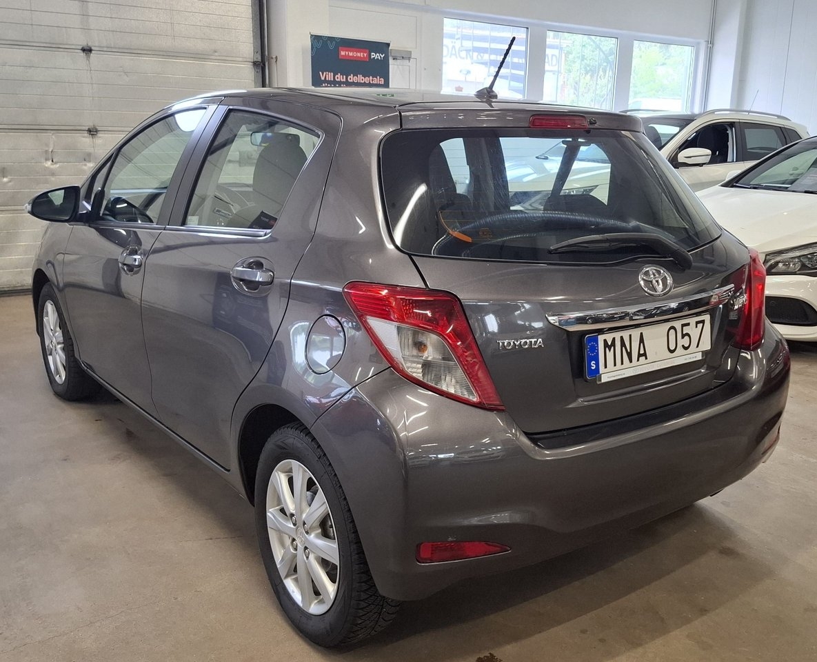 Toyota Yaris 2012, bild 5/23