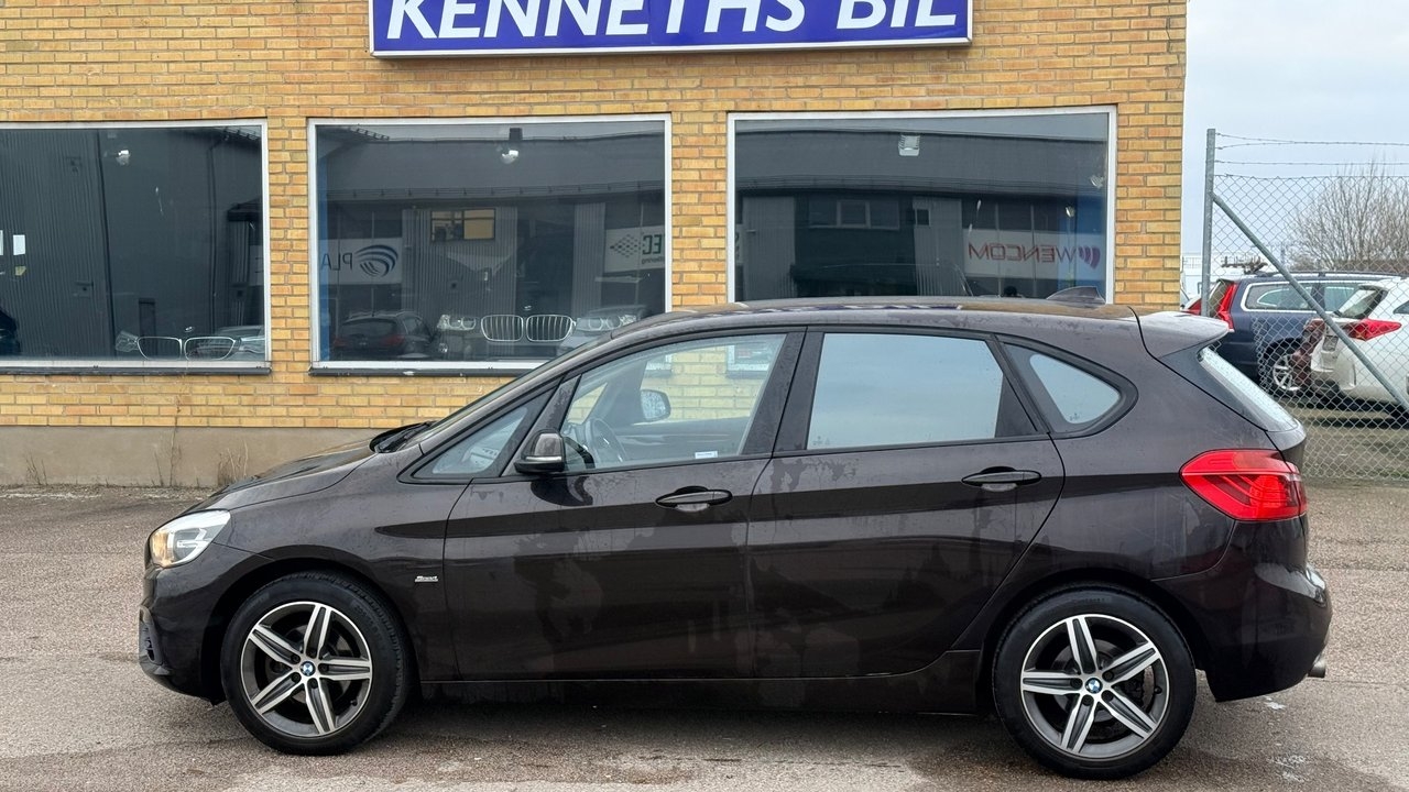 BMW 218 d Tourer Sport line 2017, photo 6/10
