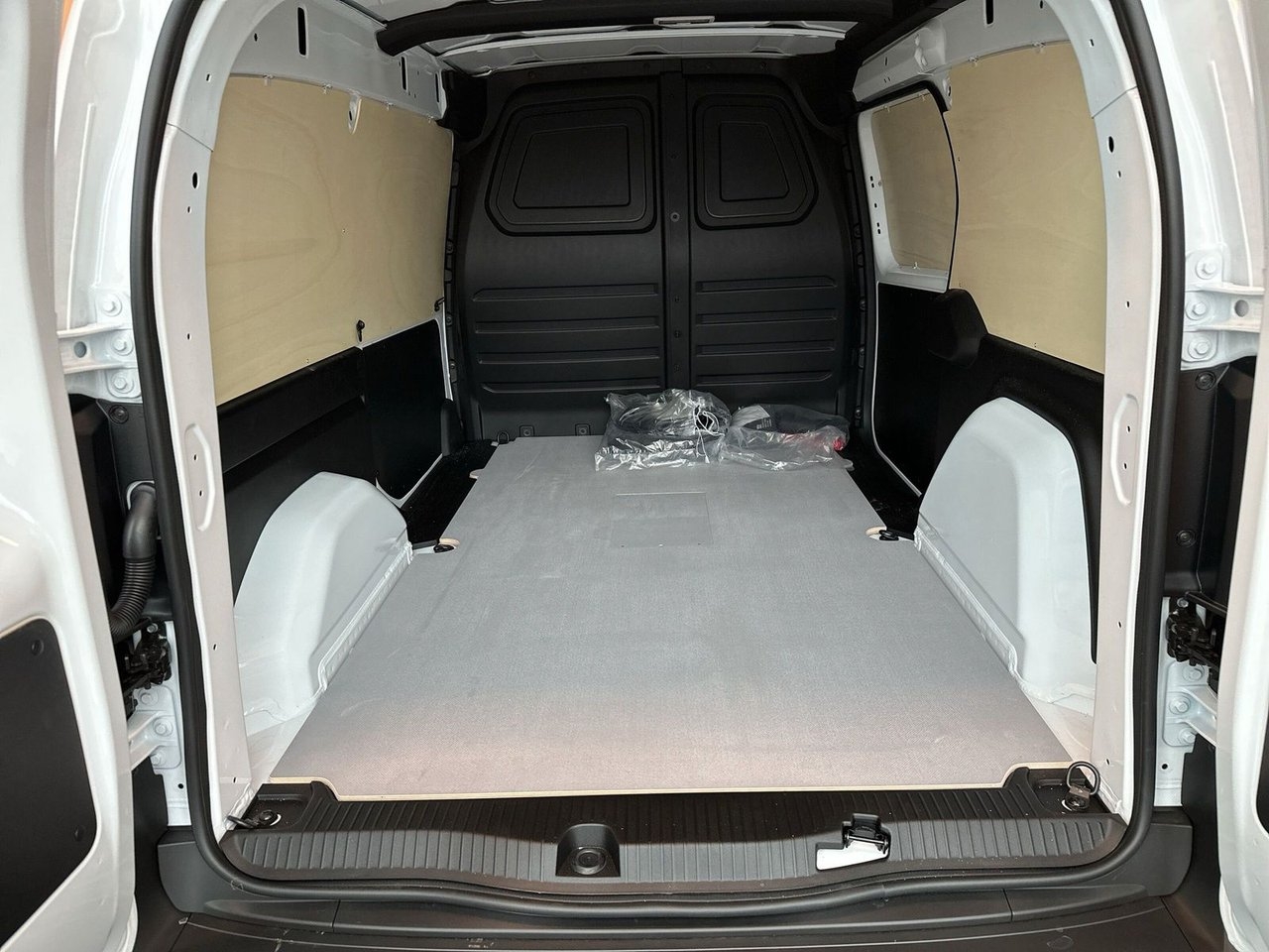 Mercedes-Benz eCitan 112 Skåp 2024, kuva 5/6
