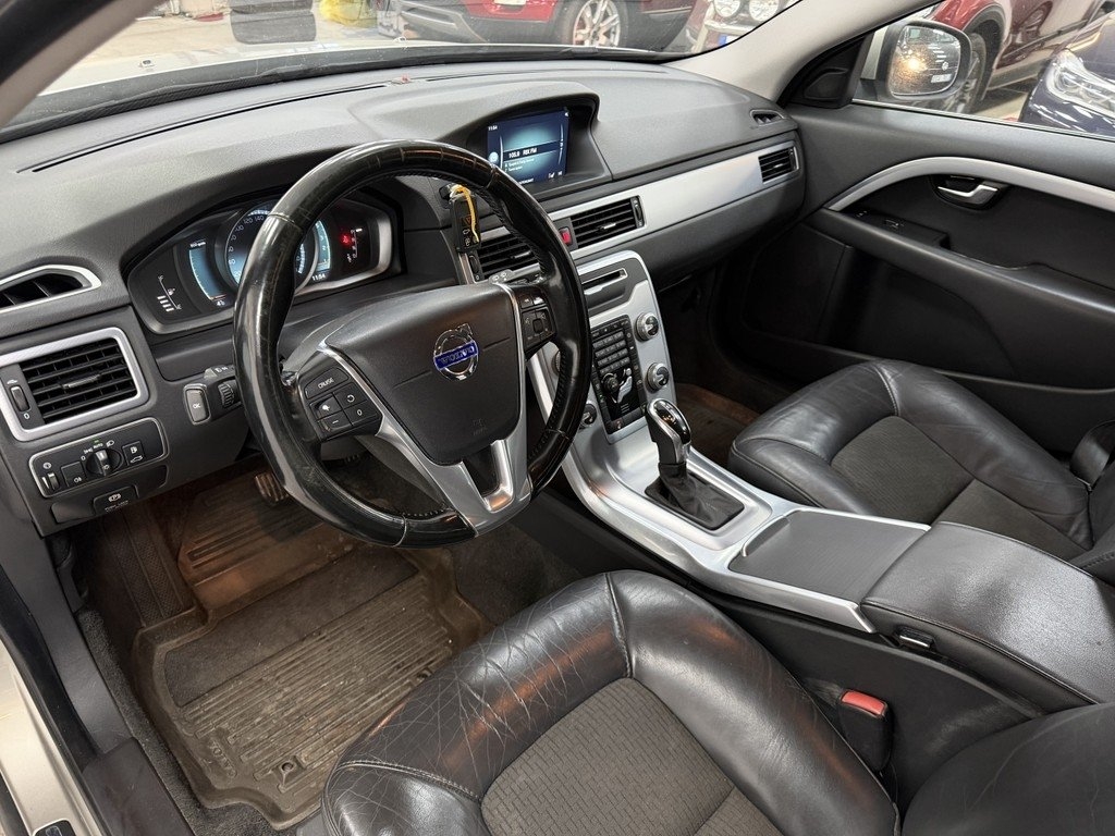 Volvo V70 D4 AWD Geartronic Momentum 2015, bild 6/21
