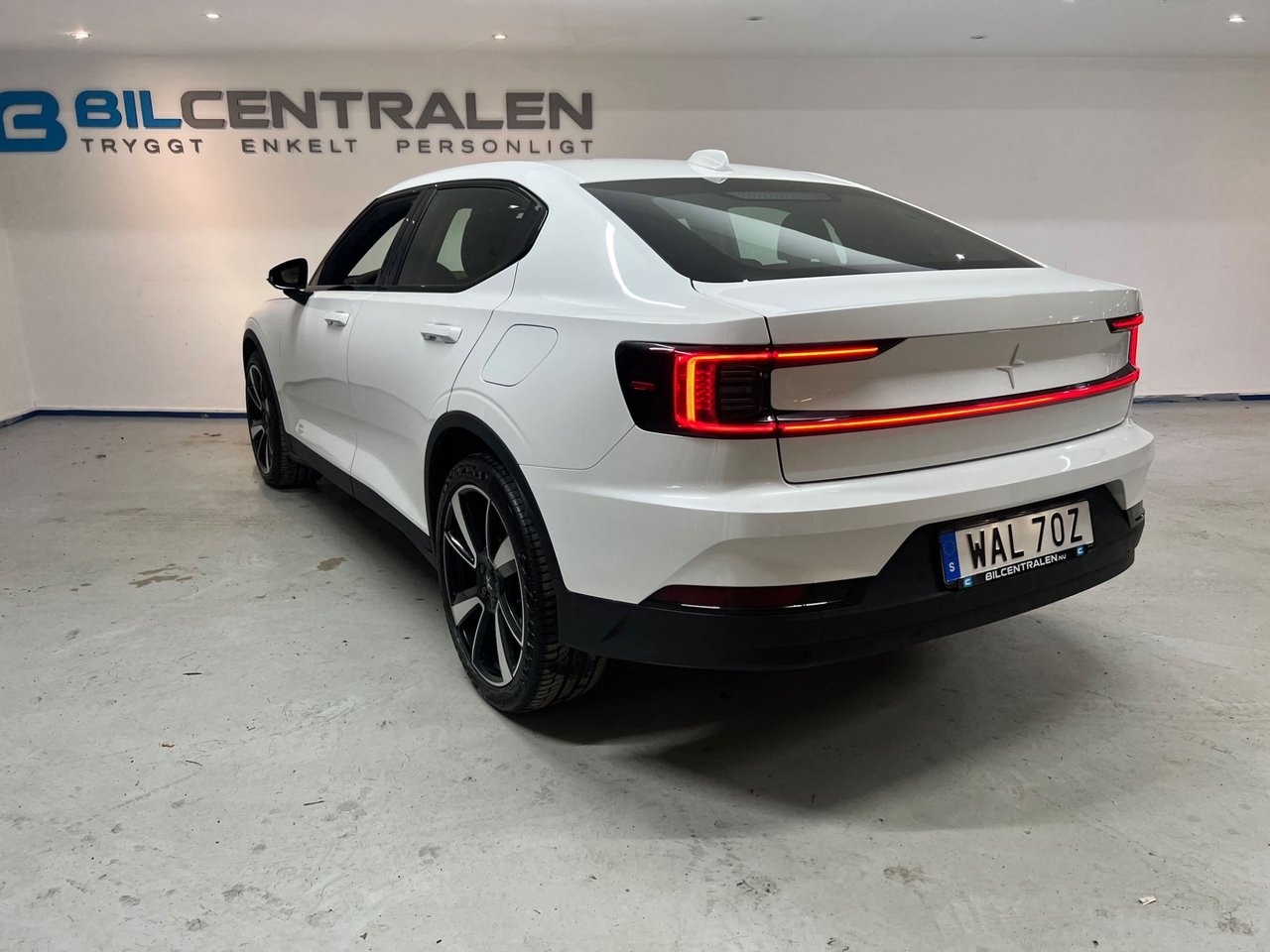 Polestar 2 2022, photo 6/10