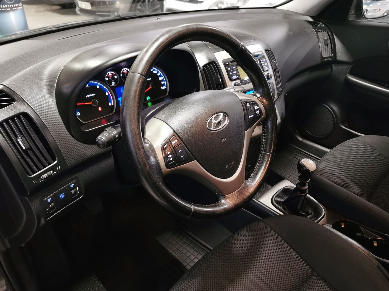 Hyundai i30 2009, bild 7/10