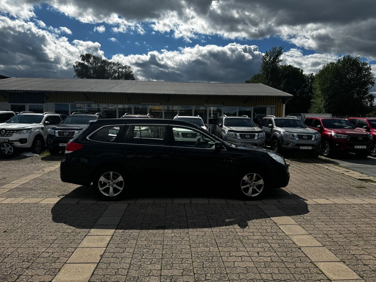 Subaru Outback 2.0 AUT 4WD TAKLUCKA DRAG 2014, bild 7/10