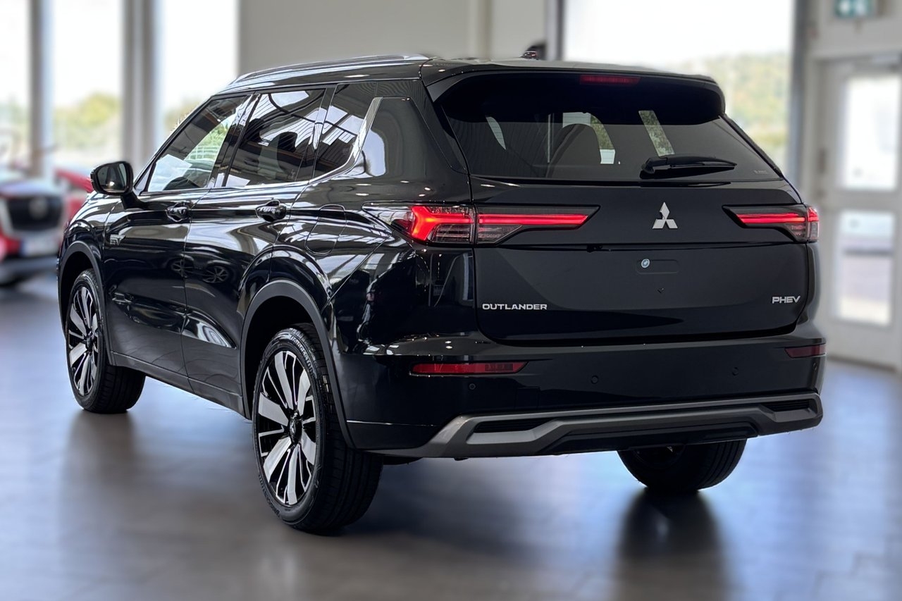 Mitsubishi Outlander Instyle PHEV 4WD 2026, kuva 2/10