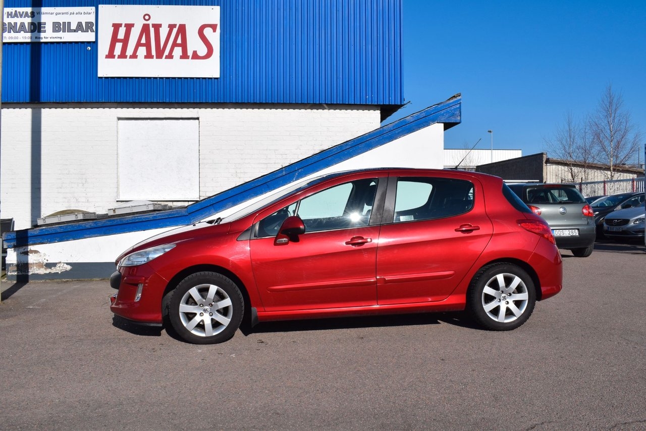 Peugeot 308 2011, bild 2/10