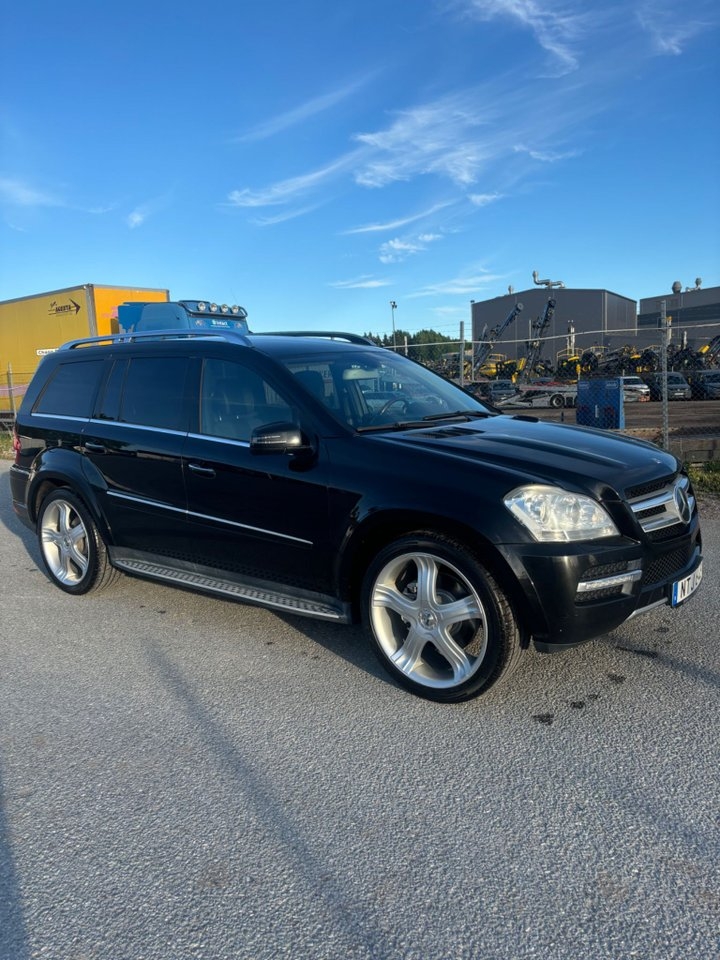 Mercedes-Benz GL