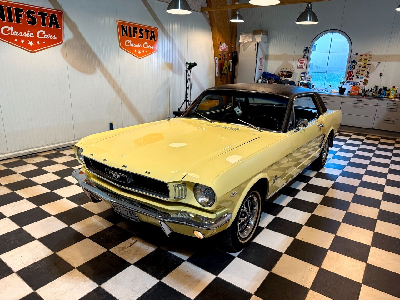 Ford Mustang