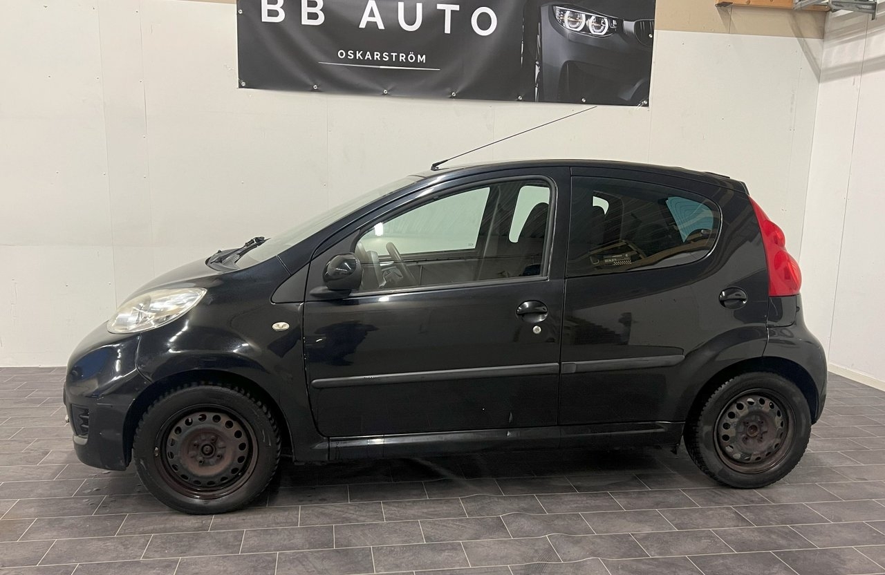 Peugeot 107 5-dörrar 2011, kuva 2/6