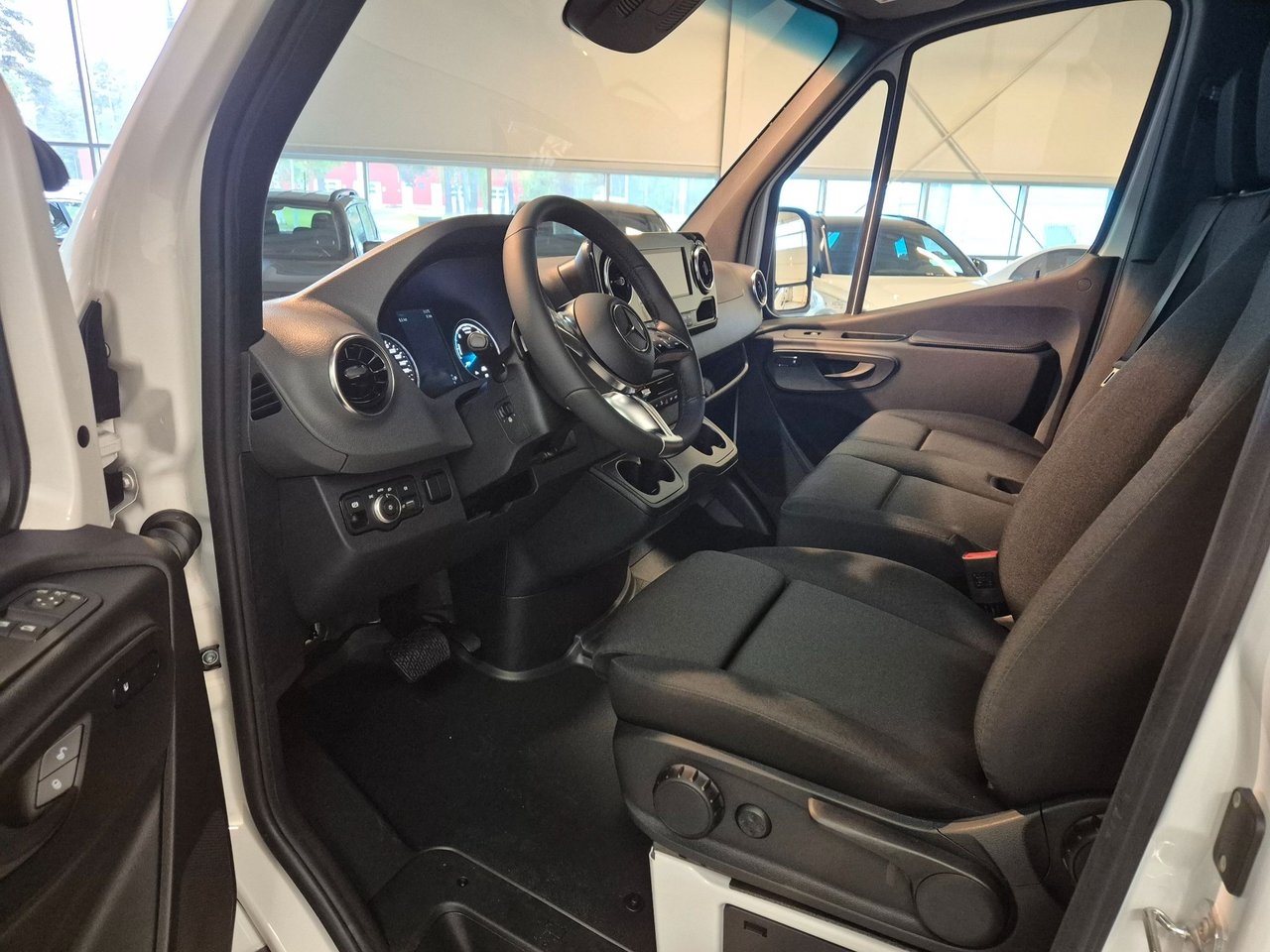 Mercedes-Benz eSprinter 2025, bild 5/6