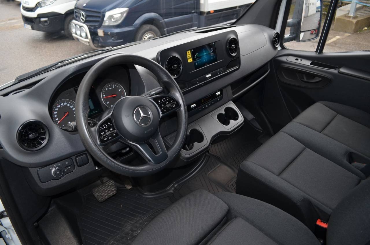 Mercedes-Benz Sprinter 2019, bild 2/10