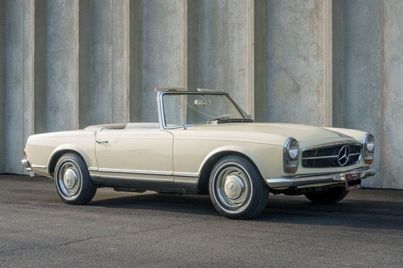 Mercedes-Benz 230